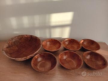 Porta macedonia e ciotole in legno