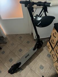 Monopattino elettrico jeep garanzia