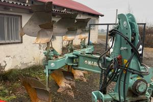 Attrezzatura agricola varia