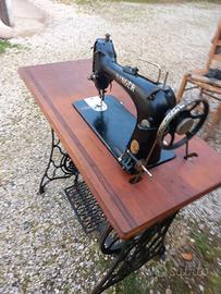 machina da cucire singer anni 40 circa. ancora fun