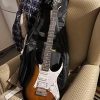 Chitarra elettrica Ibanez e ampli Marshall