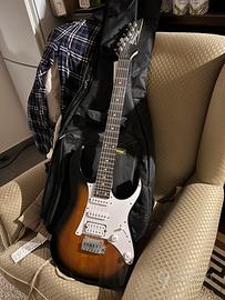 Chitarra elettrica Ibanez e ampli Marshall