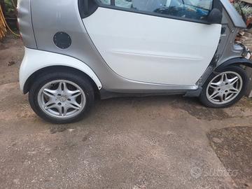 SMART  completa di accessori 