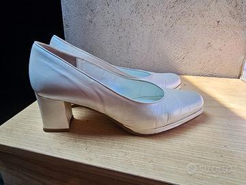 Decolté perlato con platò