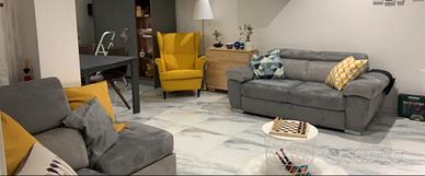 Divano con penisola scomponibile