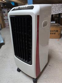 Refrigeratore ad aria con raffreddamento ad acqua