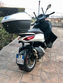 piaggio Beverly 400