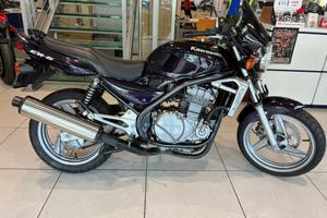 Kawasaki ER 5