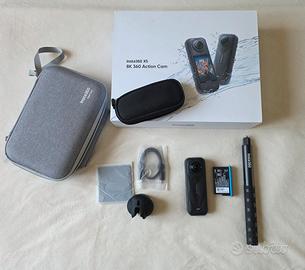 Insta360 X5 con accessori