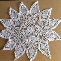 Centrotavola fatto a mano con uncinetto 
