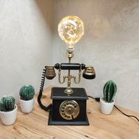 lampada da tavolo- telefono 