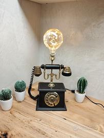 lampada da tavolo- telefono 