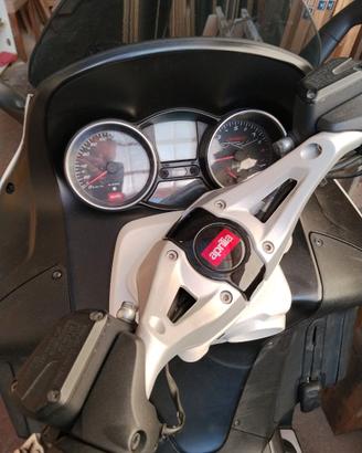 Aprilia SRV 850