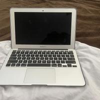 Apple MacBook Air.