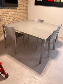 Tavolo molteni Less