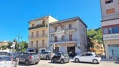 2 LOCALI A FROSINONE