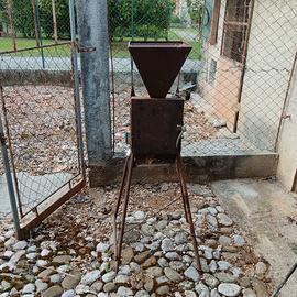 Piccolo mulino per granoturco