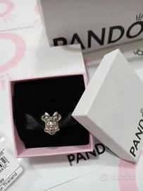 Pandora disney Minnie ritratto charm 791587