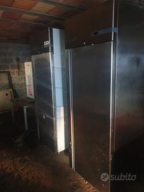 banconi frigo fornelli piastra cappe sedie tavoli