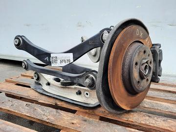 MOZZO POSTERIORE DESTRO AUDI A4 Avant (8W5) 8W0615