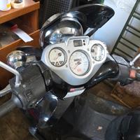 Aprilia scarabeo Rota 150