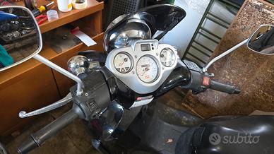 Aprilia scarabeo Rota 150