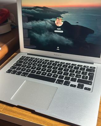 Macbook Air 13” (mid 2014)