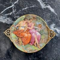 Antico piattino porcellana coppia saffica lesbica