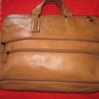 BORSA DELLA PIQUADRO IN PELLE MOD CARTELLA UFFICIO