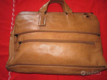 BORSA DELLA PIQUADRO IN PELLE MOD CARTELLA UFFICIO