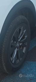 cerchi in lega 16 con gomme Peugeot 2008