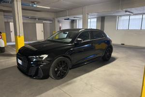 Audi A1 S-line Identity black Automatica