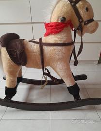 cavallo a dondolo