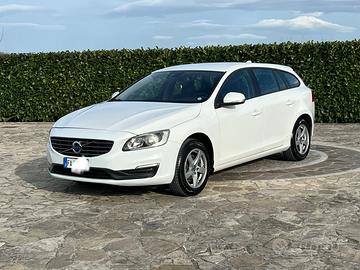 Volvo v60 D2