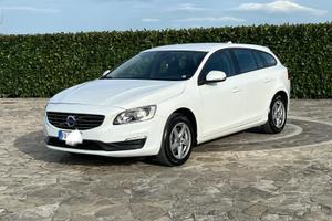 Volvo v60 D2