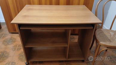 Scrivania / porta computer