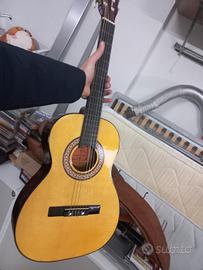 Chitarra  classica NUOVA!!!