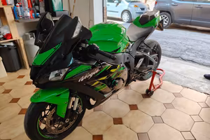 Kawasaki zx10 r