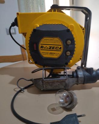 Avvolgicavo con lampada 