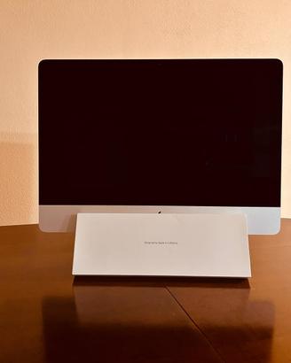 iMac 2017 21.5'' 1TB SSD con unità esterna
