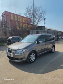 vw touran 7 posti 
