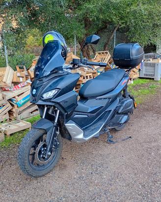 Aprilia SR gt 125  del  2024  6000km