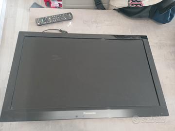 TV full HD 32 pollici con chiavetta smart