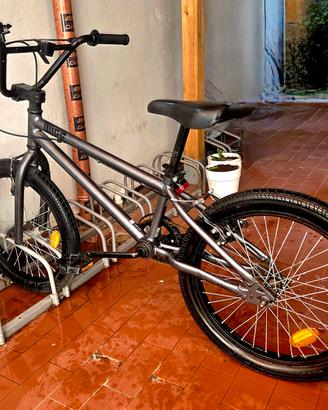 bicicletta bmx WIPE