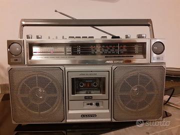 Boombox Sanyo M 9975 LU