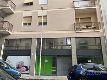 Open-space via Don Minzoni, ang via Amendola