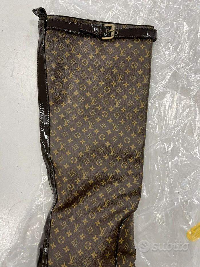 Stivali con tacco plateau e stringhe Louis Vuitton - Abbigliamento e  Accessori In vendita a Milano