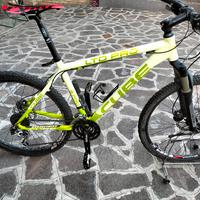 bici MTB Cube 