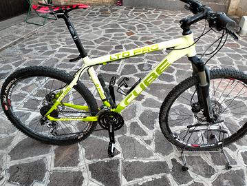 bici MTB Cube 