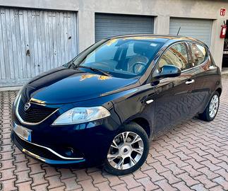 Ypsilon LANCIA Ypsilon 1.2 69 CV 5 porte